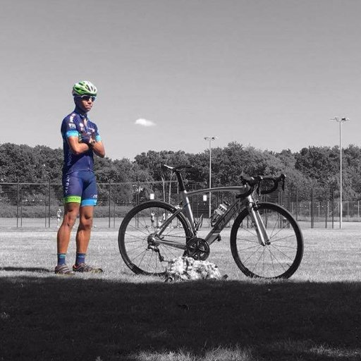 Training to be a professional road cyclist, love green (The Green Machine!), FPS gamer, Dubstep, Glitch Hop, Trancestep and Glitch Funk Lover! Oh and i'm 15! :D