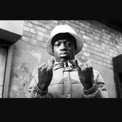 Azeem_L's profile picture. ..........