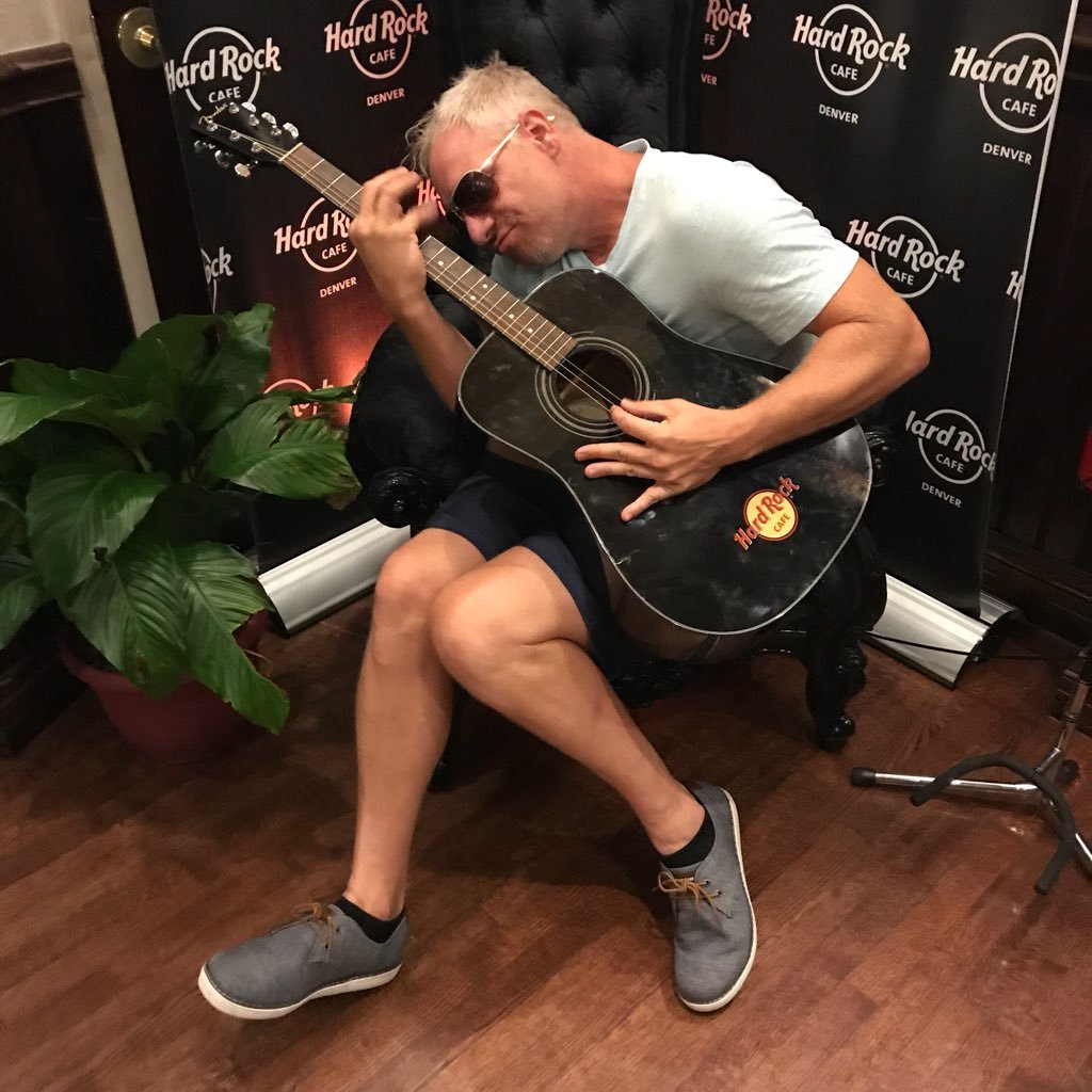 StLPinks's profile picture. Straight up Player, Gangster and Politician. Or think I am. One thing I have learned about the beauty of life. You can wake up and turn to a new chapter.