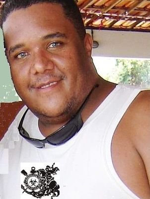 Musico que ama viajar e conhecer novas culturas, Penso em musica 24 horas por dia.