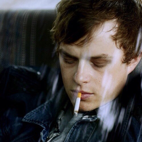 hadeszrp's profile picture. Θα κολυμπήσετε στην πλήρη ανυπαρξία.