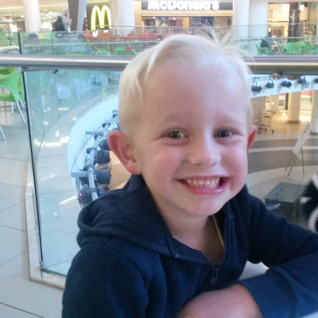 twister082's profile picture. Living on the edge!!!