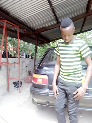 LavalavaLeo's profile picture. 