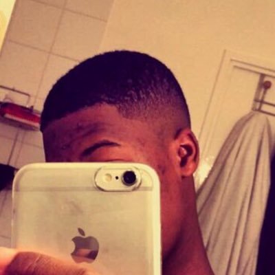 pythoon75's profile picture. Basket Design & architecture Dessin Divertissement Football Humoristes Jeux vidéo Musique Rap Sports