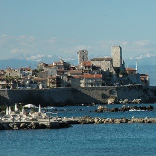 Compte officiel de la ville d'Antibes Juan-les-Pins, située dans le département des Alpes-Maritimes (06), entre Nice et Cannes.