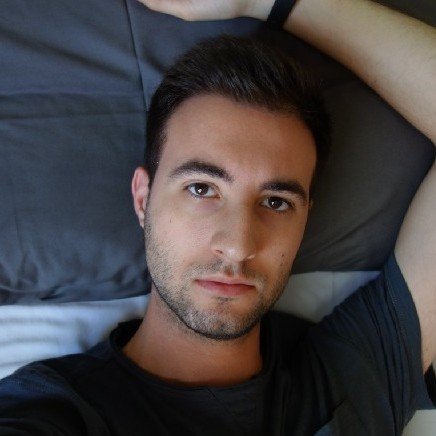 Daniele_Volpato's profile picture. Onorevole guerriero nel mondo fantasy e la più potente calamita per la sfiga nel mondo reale... // La mia bibbia è #ScrubS