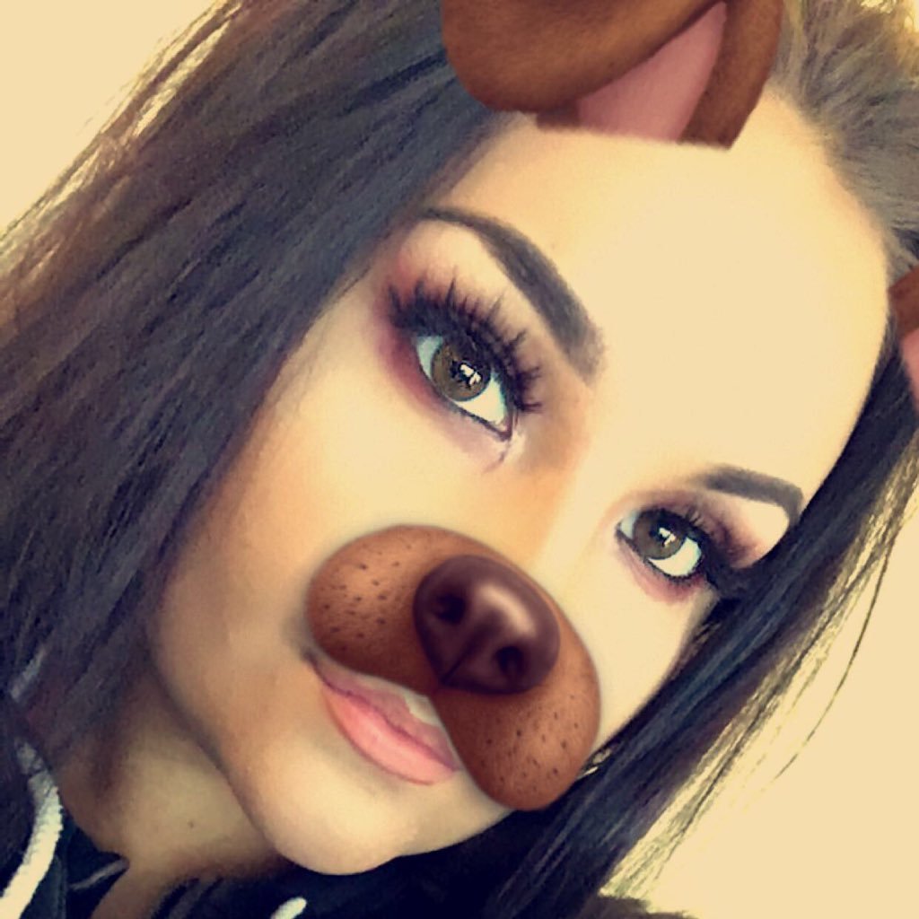 ChloeSanderson6's profile picture. Believe you can you're halfway there ✨