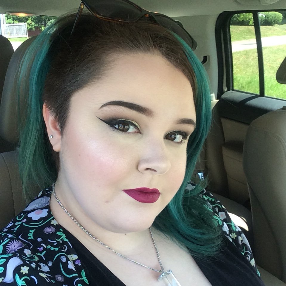 sinclairemua's profile picture. I'm just a fat queer with big queer dreams and feelings. follow me on Instagram: @sinclairemurray