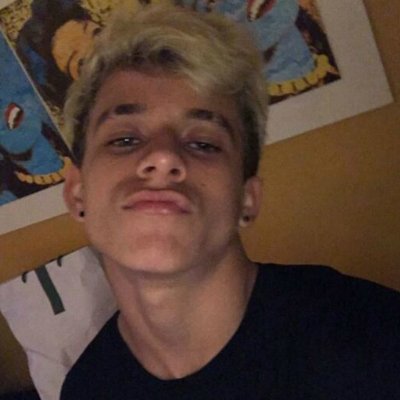 obsessedselenas's profile picture. 🥀 Am I wrong for wanting us to make it?
Tell me your lies
Because I just can't face it🥀