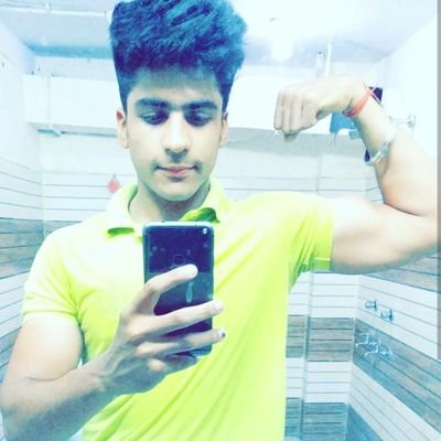 3 December 🎂
Push harder than yesterday if you want a different tomorrow 💪
IIHM DELHI 💯🔥
👻-mickey.066