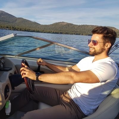 svemoguci_brus's profile picture. https://t.co/e9sI2vGubU