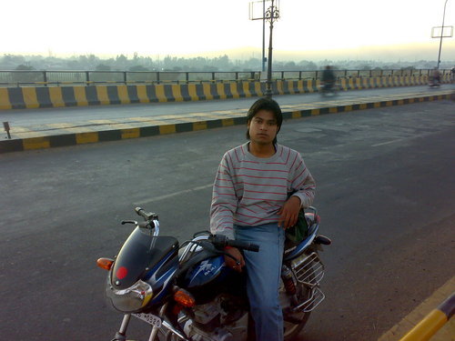 Sidharthjhala's profile picture. i M me