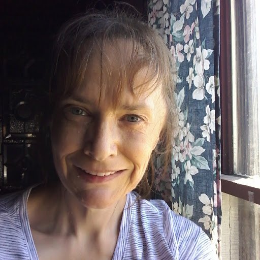 I am a mom and nana, brain tumor survivor, proud blue, gardener