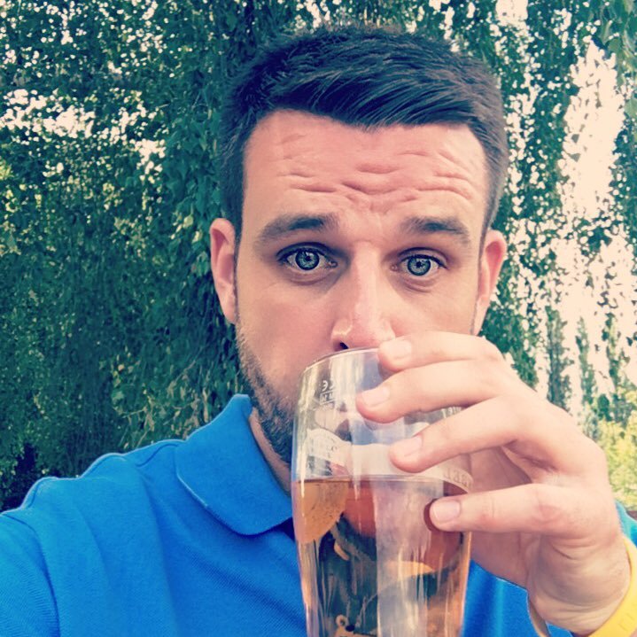 richeyback's profile picture. Try and play a bit of footy and cricket when I'm not having knee ops and being on crutches #ARSENAL