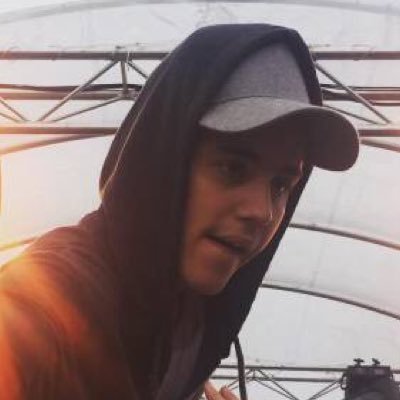 snowonbieber's profile picture. justin's one less lonely boy in my dreams