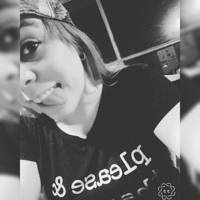 Lumontenegro8's profile picture. Aceptar que todo pasa por algo y que de la nada se puede escapar! ' 
Libriana ♎   19. 👑Canela y Mora👑 🐶💕
River Plate ♡