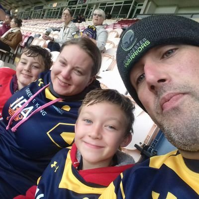 DavidHomer8's profile picture. Im 40 years old, have two brilliant boys, can be irritating, but love them to bits, spend any free time in the gym or watching rugby