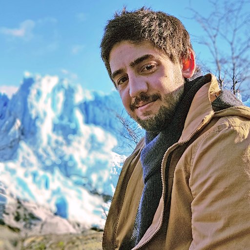 Licenciado en Psicología (UCA).
Profesor en UCA Sociales, UCA Psicología, UDEMM y CONSUDEC.
Fundamentalista del sur argentino.
Bostero y Riquelmista.
