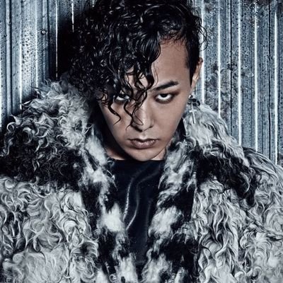 JKS & GD are my idols.
Who wants to follow my account, must know that I will post photos and things on both. If someone does not like it can even go further.