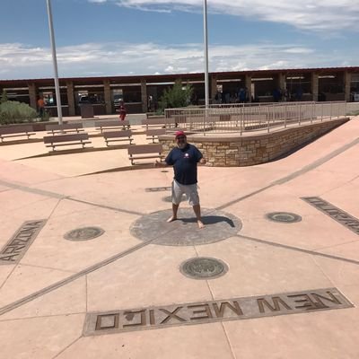Cool Dad, Preds Fan in Cellblock 303. Braves,Sounds,Brewers,Titans,GaTech Alum & NFLOwner. NSC! Auburn & UT Dad. #PUREAWESOMENESS! Laugh loudly EVERY day! #GATA