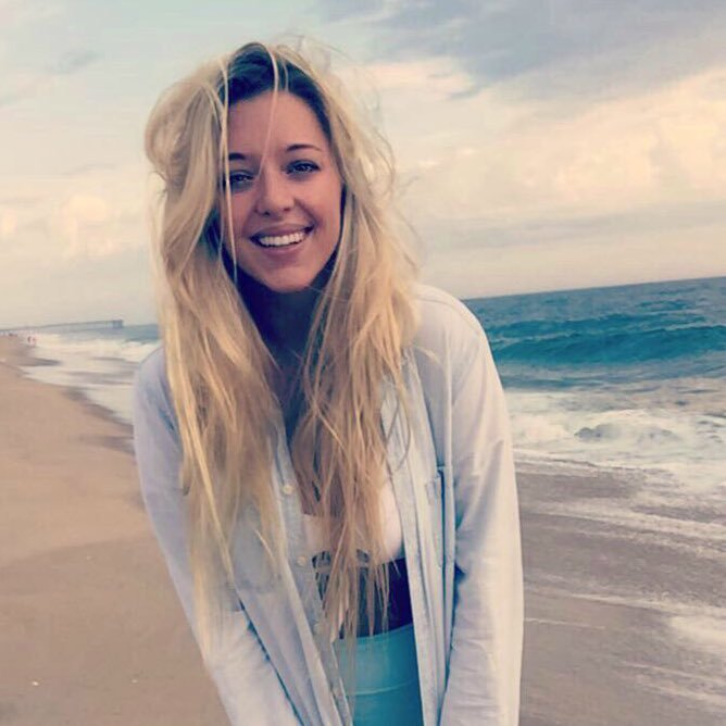 kirwolfe12's profile picture. RN♡