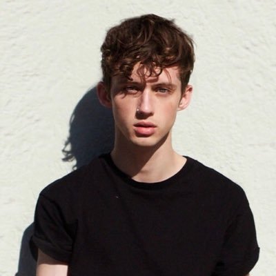 CLW86518095's profile picture. 