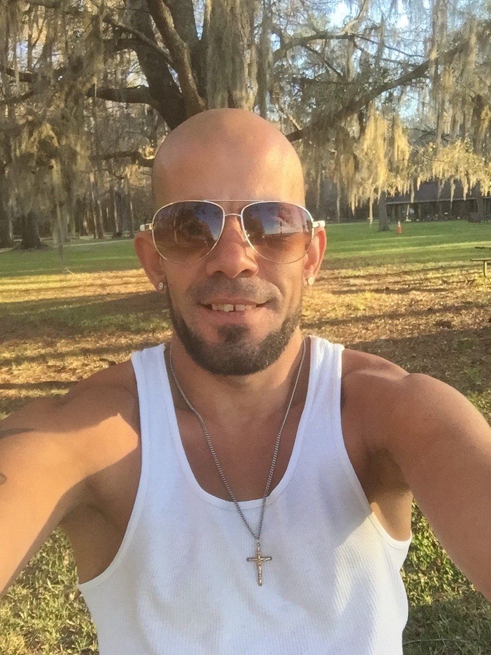 Luis95779401's profile picture. 