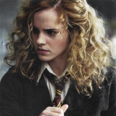 BookishCharm_'s profile picture. #HarryPotterRP
