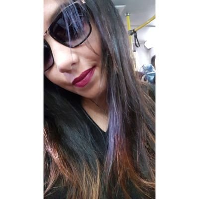 Quem é do mar não enjoa 🌞🌊
Escorpiana, 22 ♏| insta: @bluecamix | fb: Camila Cavalcante