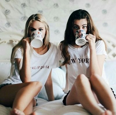 najadepressiva's profile picture. Eu sigo as inimigas e dou unfollow nas amigas