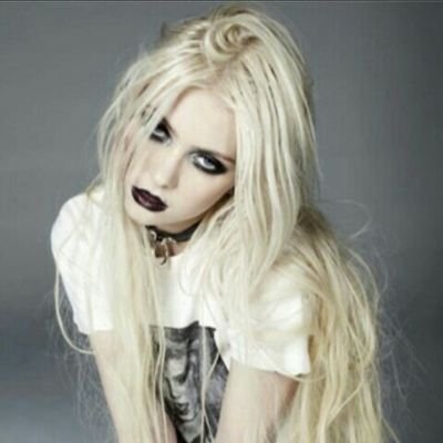 Cress_Thorne's profile picture. Métamorphomage, serpy & sang mêlé.