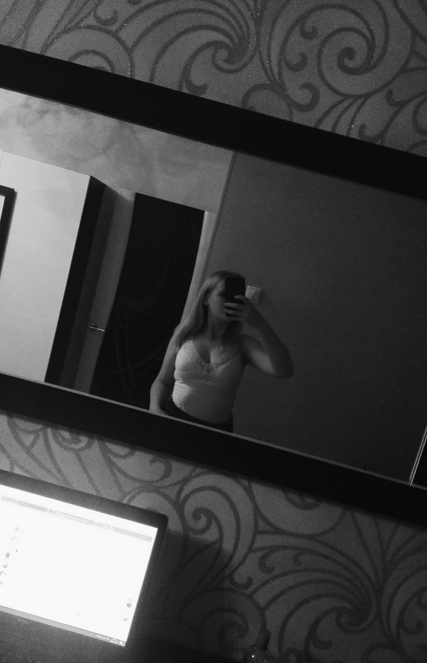 grierlana's profile picture. Gilinsky&Johnson followed me - 18\03\14.