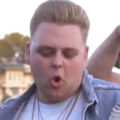 MK_Fusion13's profile picture. My collar stays poppin'