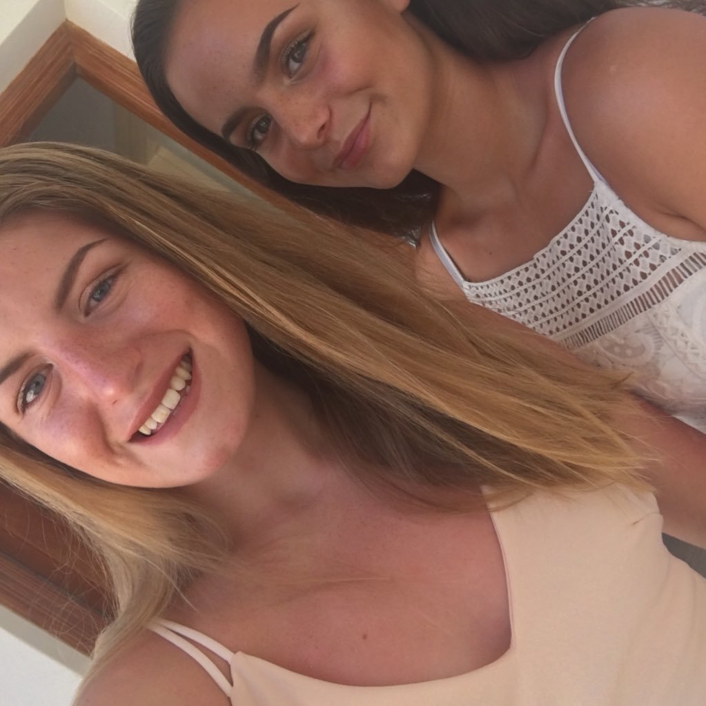 hannahtaylorJB's profile picture. 🎓👀💑💃🌍