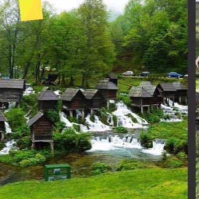للسعادة طرقٌ كثيرة فاسلُك ما شئت منها ،، واعمل لأجل أن تكون سعيداً☕️🍫🌿🌸 للرتويت 🌸🌿