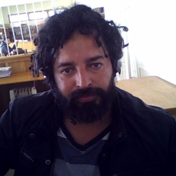 bueno soy el dueño facebook y redes sociales y de todo soy ciencias politicas pero sin dinero xq me didique a ustedes solo quiero q sean felis sin mentiras ya