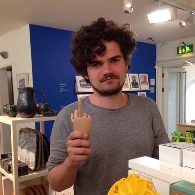 Machine Learning researcher in gaming, working at @pp_socials