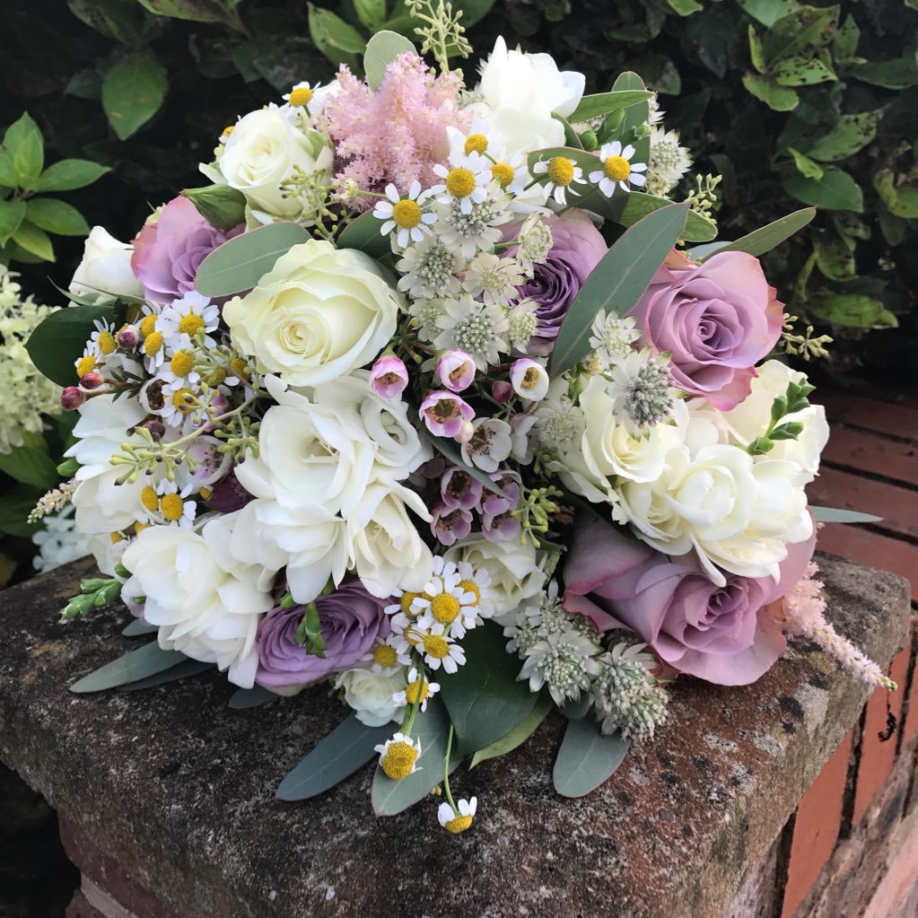 Welcome to Knutsfordbloom. We provide flowers for weddings, events, and contract clients. You can visit our website for bouquet deliveries too. 01565 634128