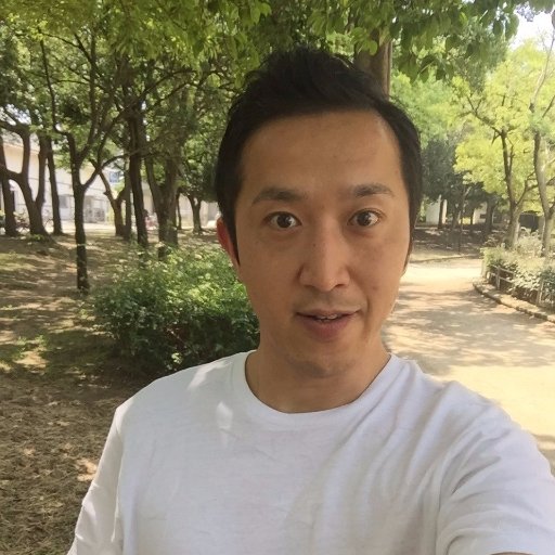 始めまして
市川真也です
数あるブログの中から、
ご訪問くださり心から感謝申し上げます。このブログは9年前に3億4千万円の借金を一夜にして背負う事になった
私の経験から「お金とは何か?お金を持ち続ける力!人生を成功させる一番大切な根っこのパワー」を身につける方法などなど様々な情報を発信していきます!