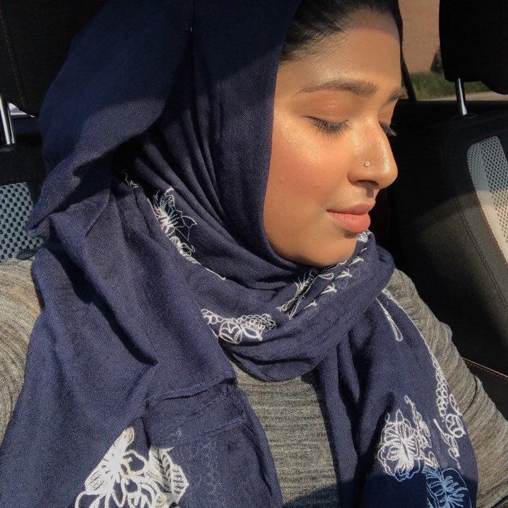 fatima_khurshyy's profile picture. 