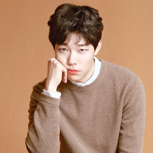 We love Ryu ♡ Share to love ♡
Chia sẻ những gì có thể từ Ryu Jun Yeol ♡