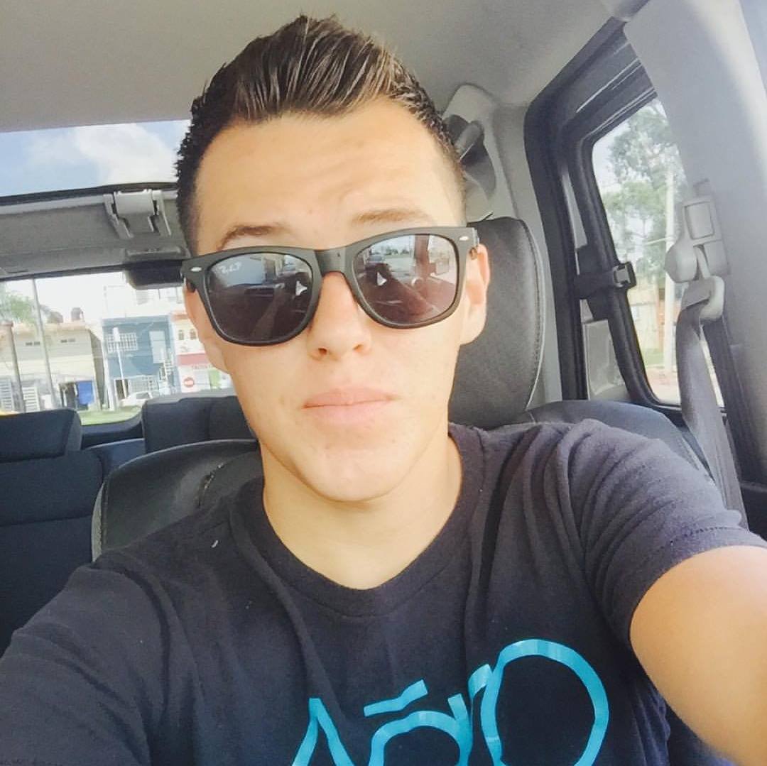 FilibertoTruji2's profile picture. Licenciado en administración de empresas #Autos