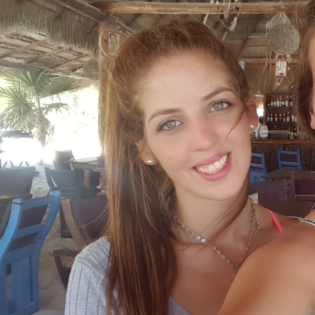 FlorNizzo's profile picture. Licenciada en Relaciones Públicas e Institucionales.  Encargada de relaciones institucionales en Drogueria Capdevila.