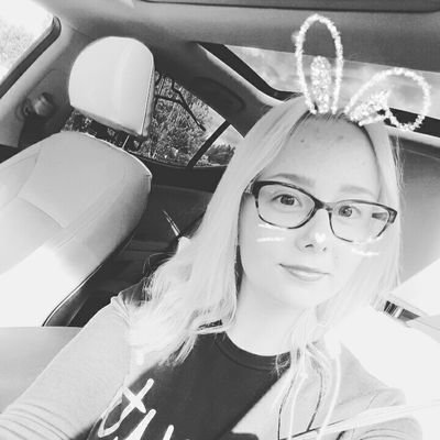 Julia28394055's profile picture. 