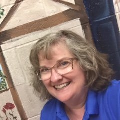 Retired June 2019 after 38 years of helping students learn to love the language that sparked my curiosity so many years ago! Vive le français!