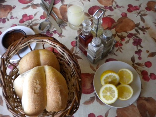 Periodista especializada en gastronomía y vino. También fotógrafa. Freelance. Habla inglés, francés y español. http://t.co/ZElE0WerL6