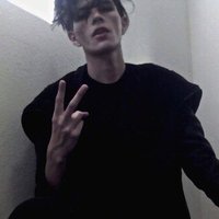 𓆲 (@w2llx_) 's Twitter Profile