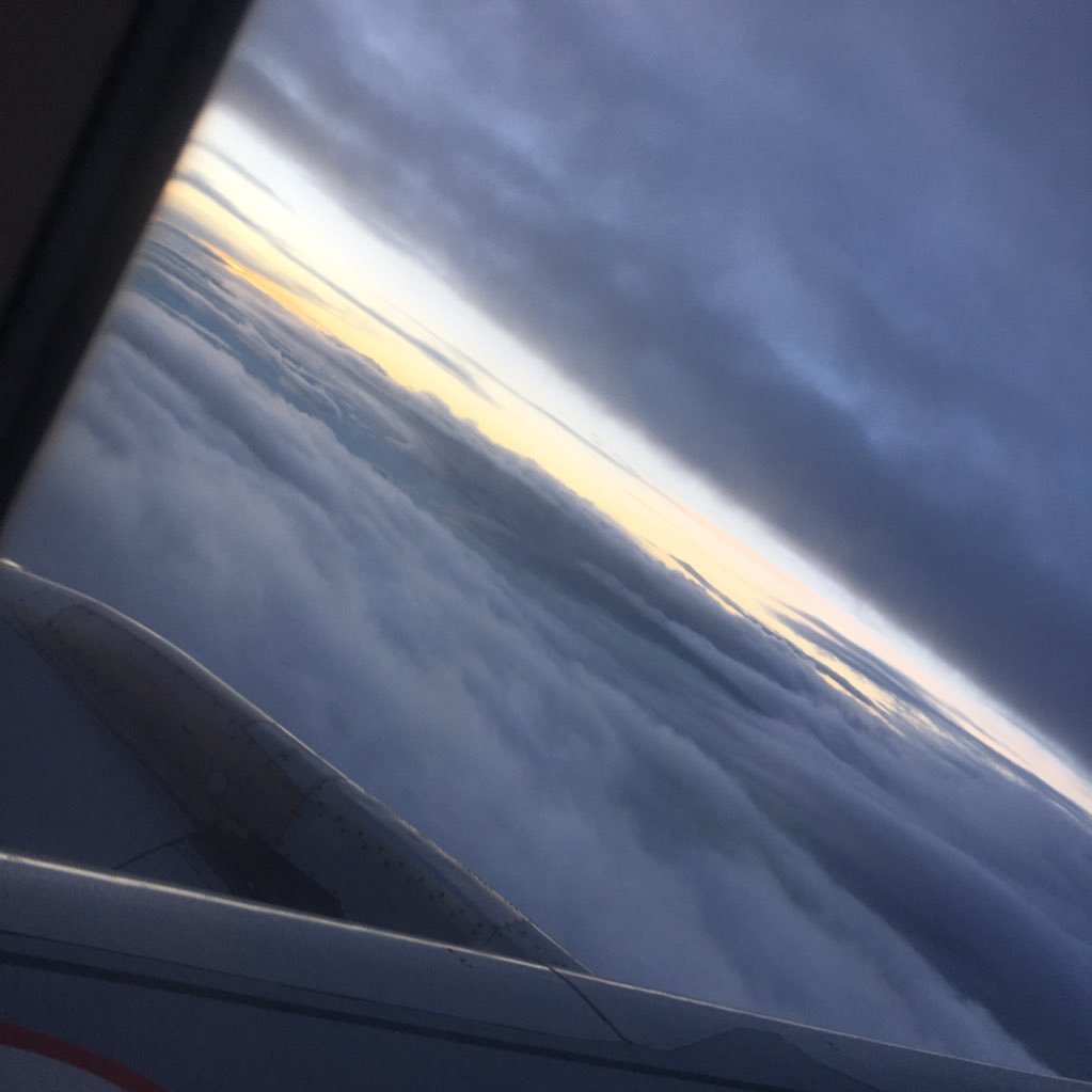 写真垢➦ ➧ ➨ ➩ ➪ ➫ ➬ ➭ ➮ ➯ ➱ 21歳。崖っぷちのフリーター極み。いろんな人とつながって写真の勉強をしたいと思っています(*‘ω‘ *) 主に空や風景ですが、ポトレも撮りたいなぁと思ってます! 楽しいこと、ねこが大好き。