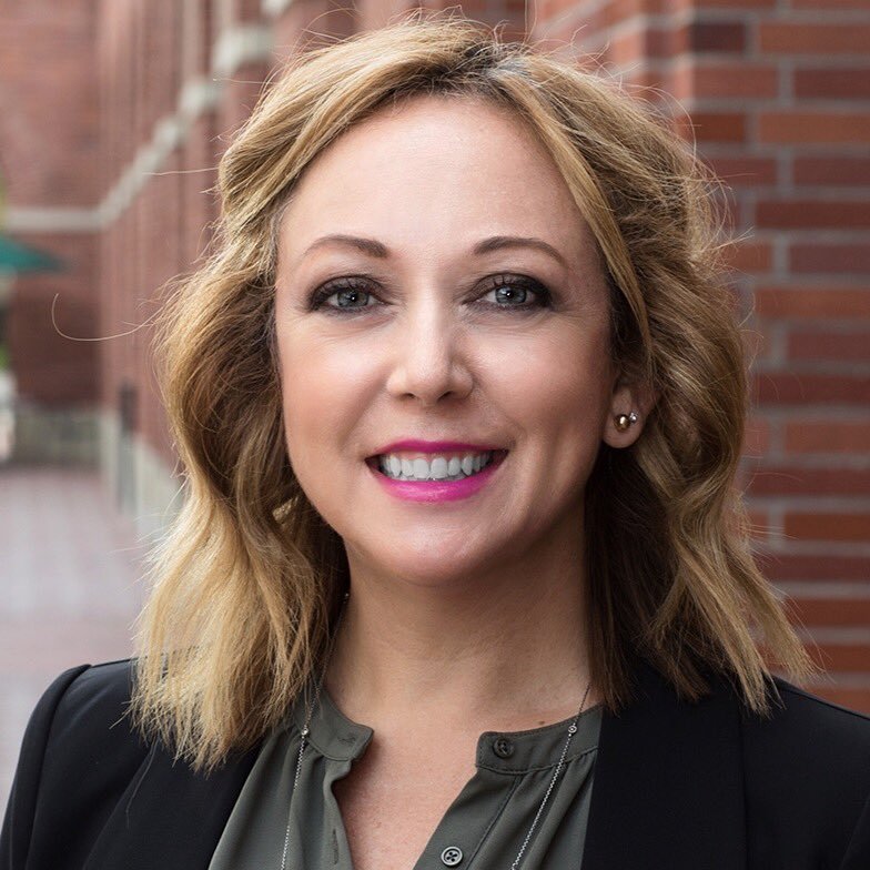 Founder of Giggle Chips and Ellis +Jiru Design, Program Coordinator at USC Iovine and Young Academy