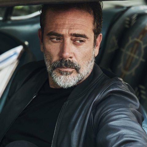 OlympusLord's profile picture. The King of Olympus. «God of Thunder and Sky.» #GreekMyth [+21]